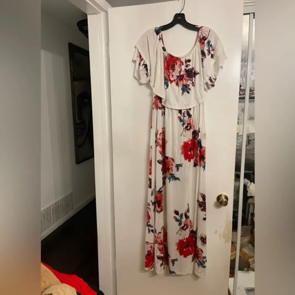 Stunning maxi dress‎
